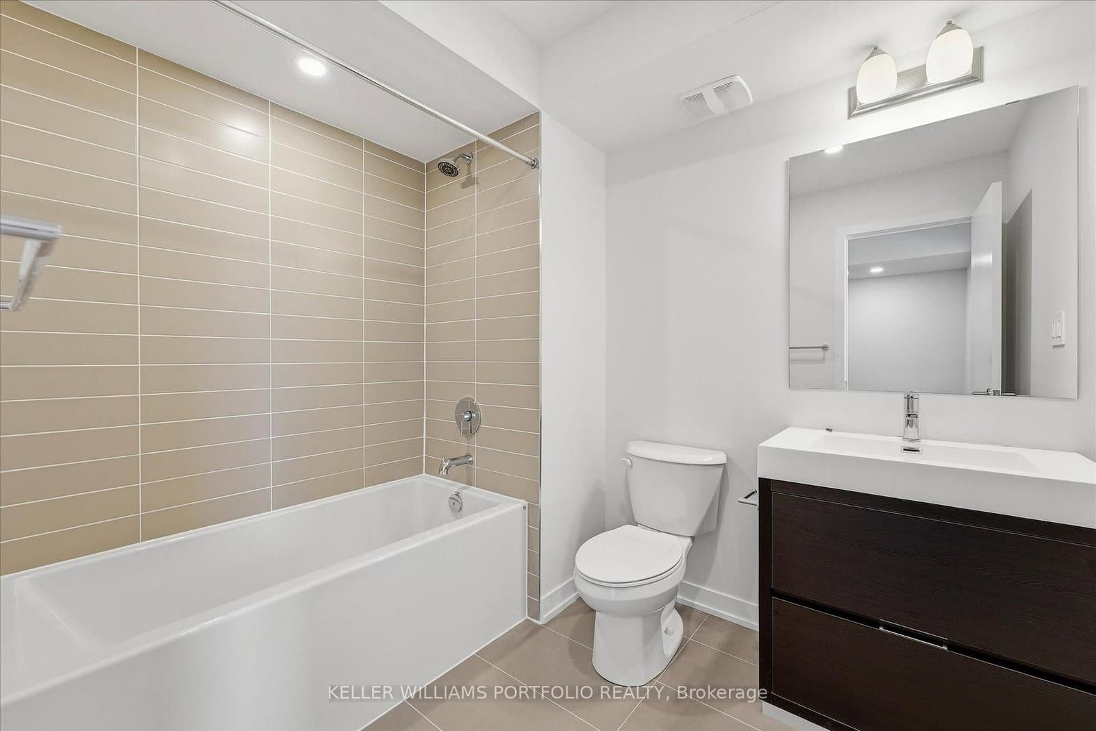 372 Lawrence Heights Way thumbnail 23