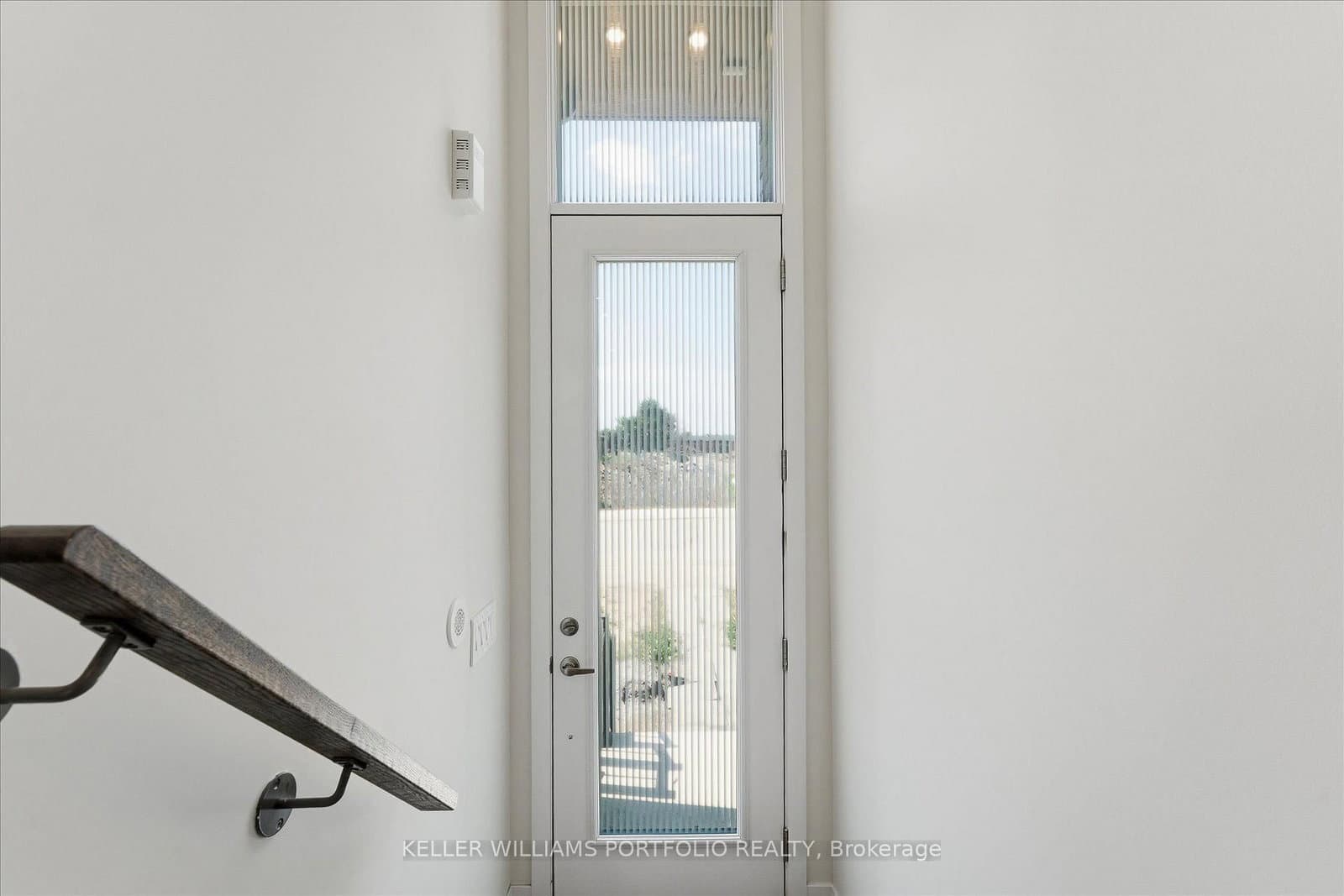 372 Lawrence Heights Way thumbnail 4