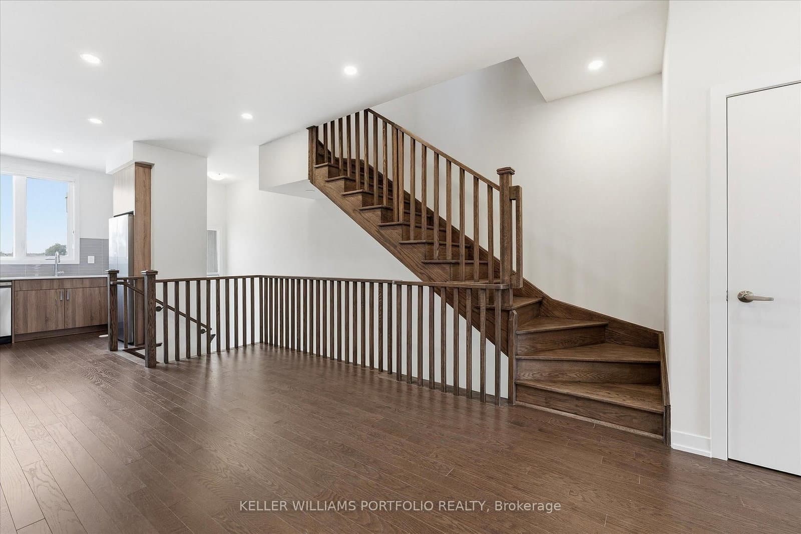 372 Lawrence Heights Way thumbnail 7