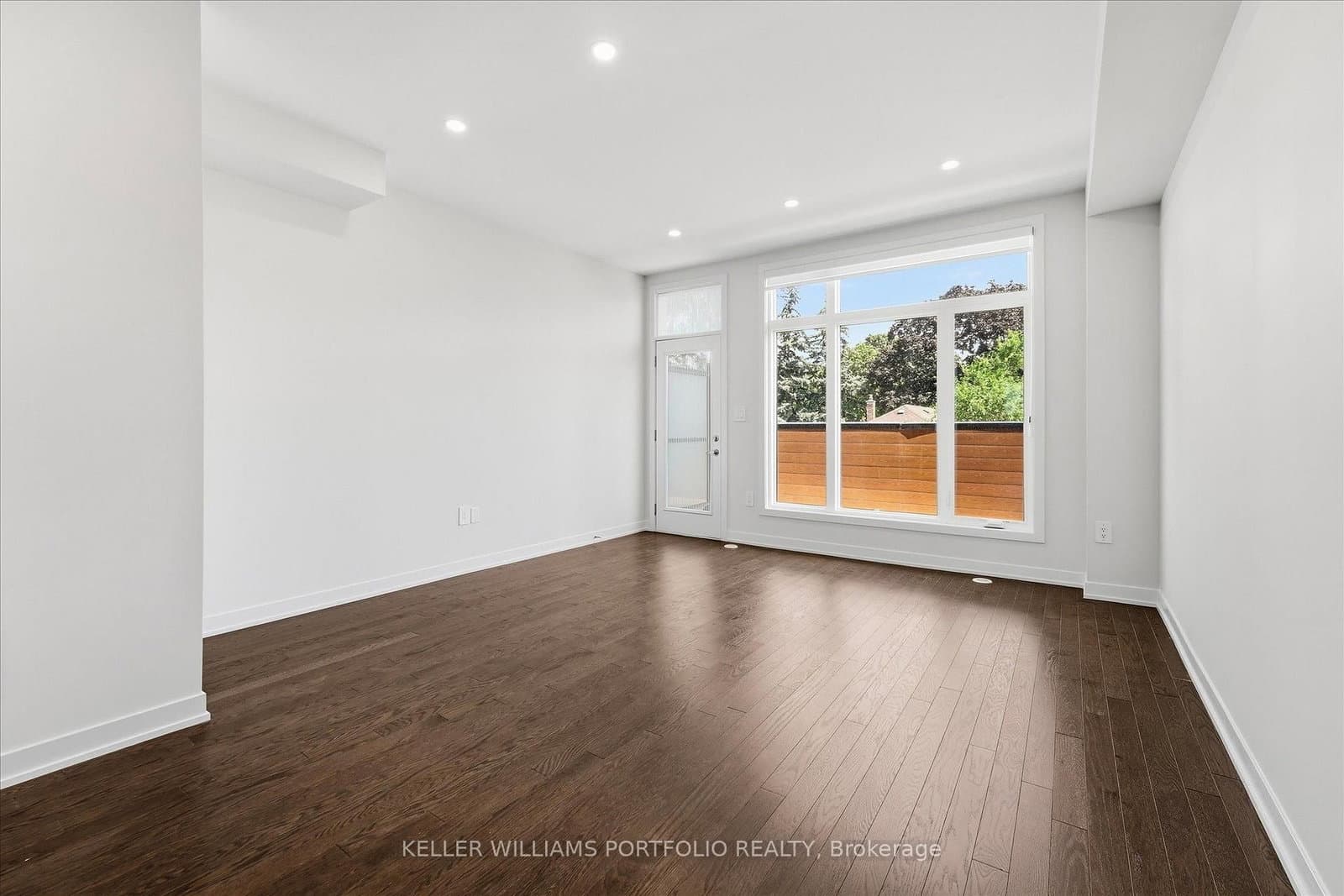 372 Lawrence Heights Way thumbnail 9