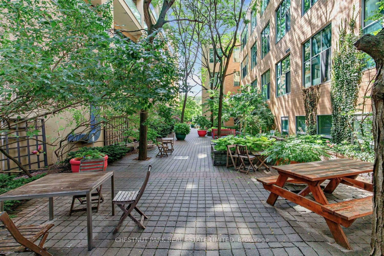 160 Baldwin Street, Unit 409 thumbnail 25