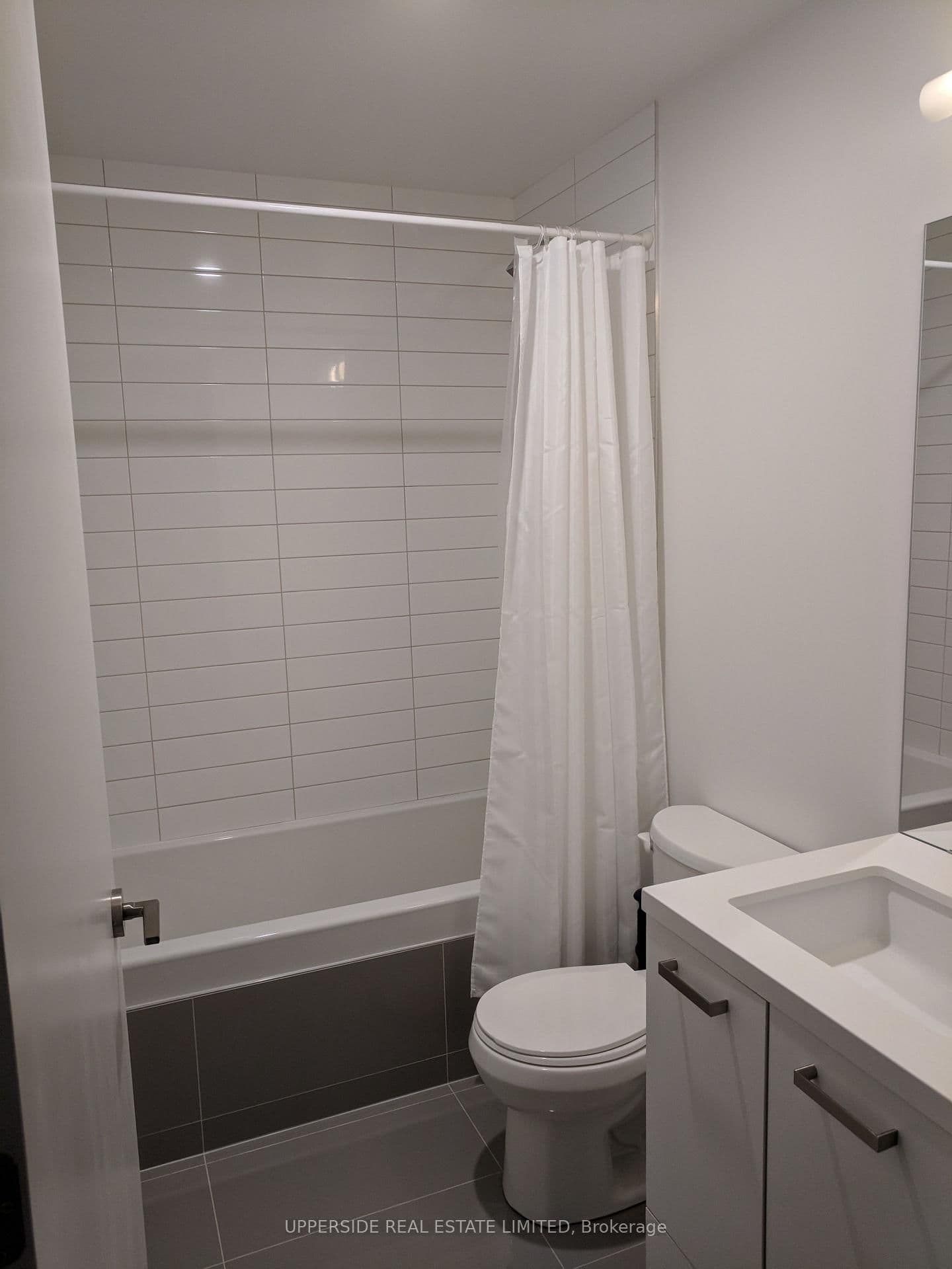 39 Brant Street, Unit 912 thumbnail 8