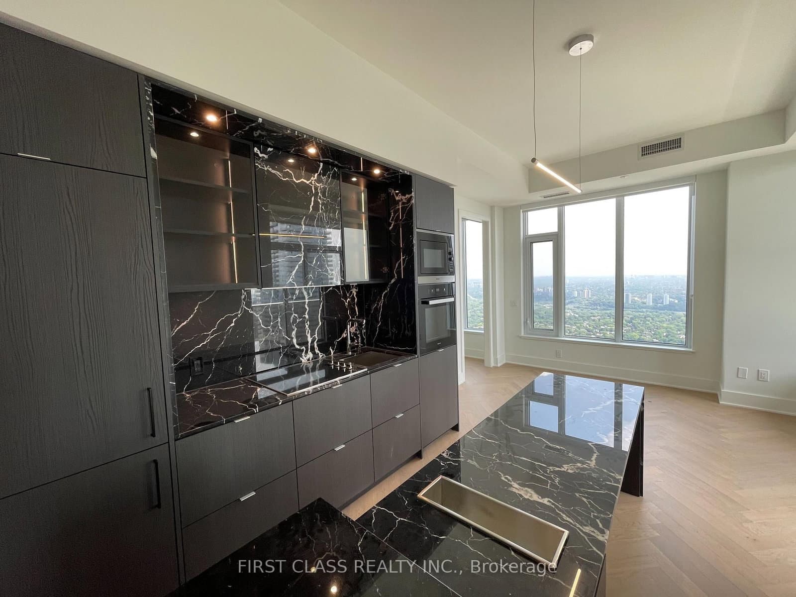 11 Yorkville Avenue, Unit 6307 thumbnail 5