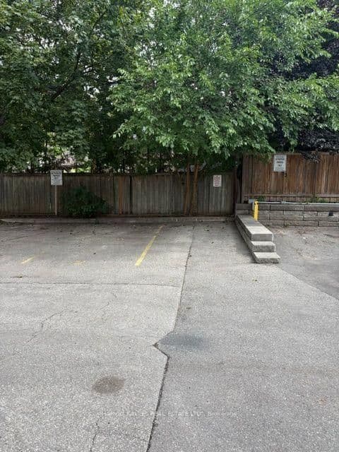 1661 Bathurst Street, Unit 1 thumbnail 21