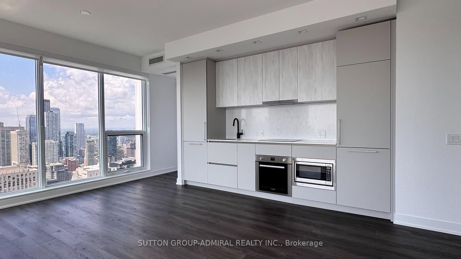 609 Sherbourne Street, Unit 4602 thumbnail 2