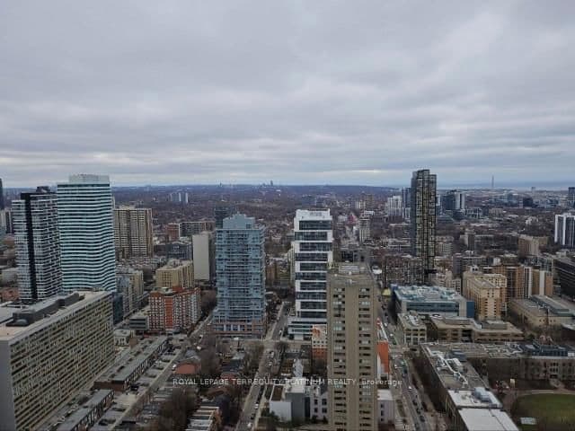 386 Yonge Street, Unit 4205 thumbnail 14