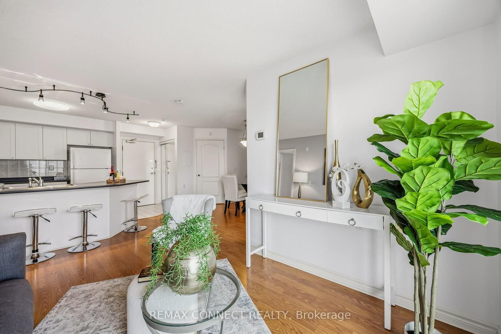 890 Sheppard Avenue W, Unit 504 thumbnail 10