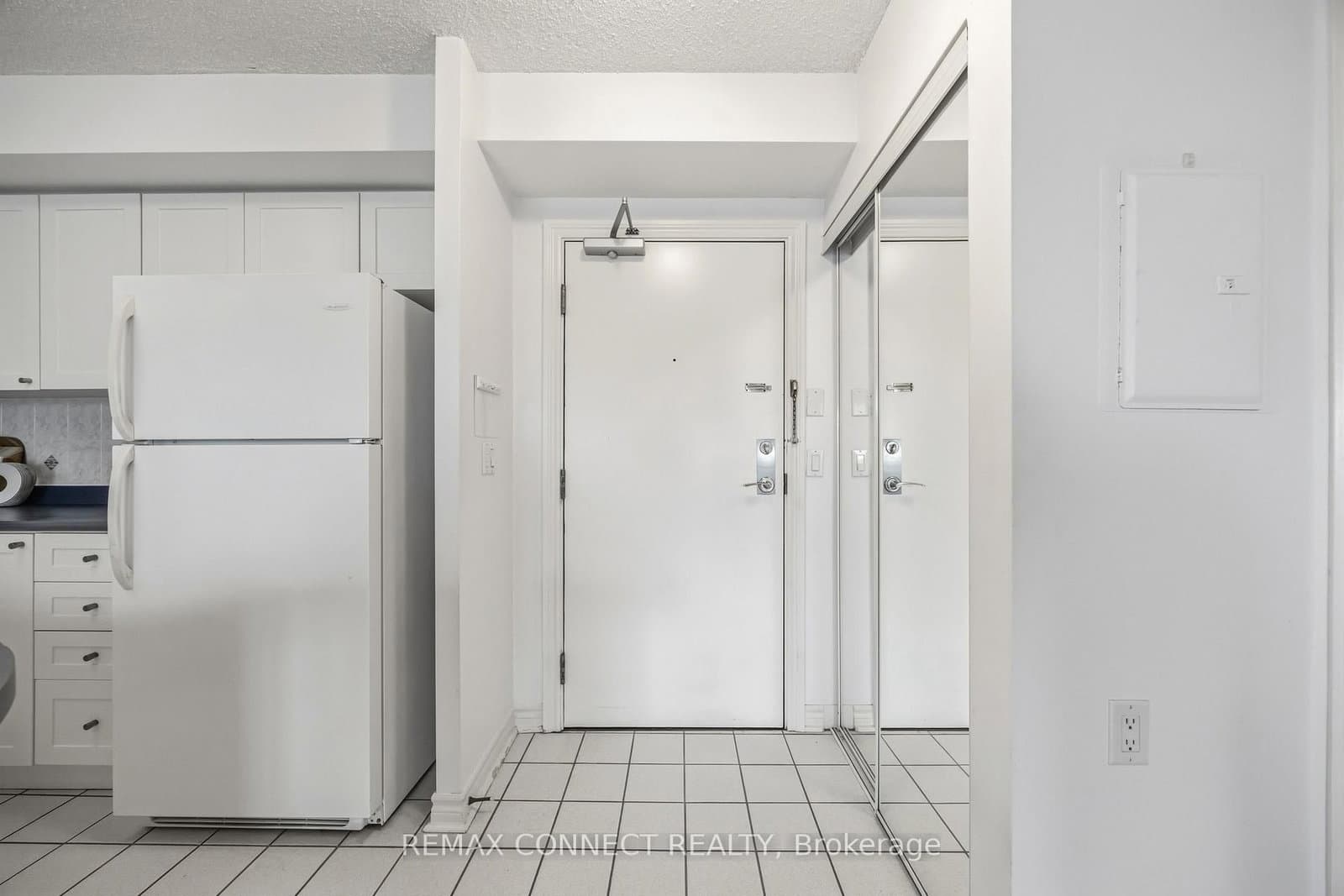 890 Sheppard Avenue W, Unit 504 thumbnail 5