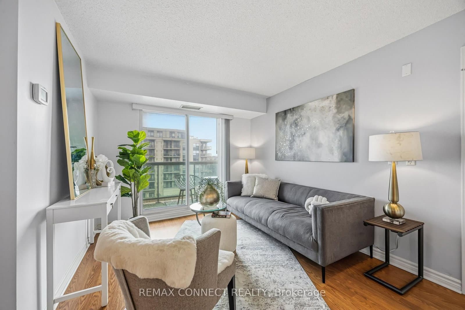 890 Sheppard Avenue W, Unit 504 thumbnail 6