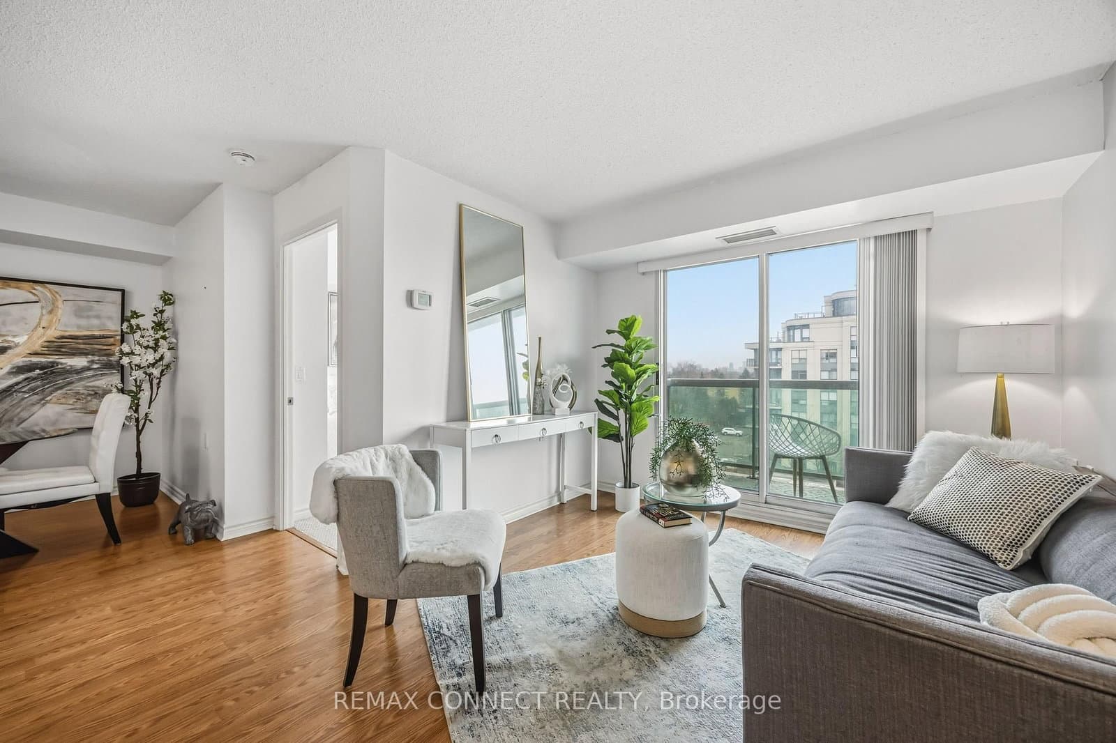 890 Sheppard Avenue W, Unit 504 thumbnail 7