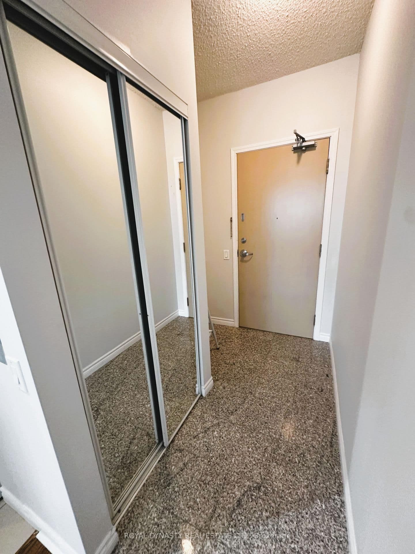 60 Byng Avenue, Unit 409 thumbnail 3