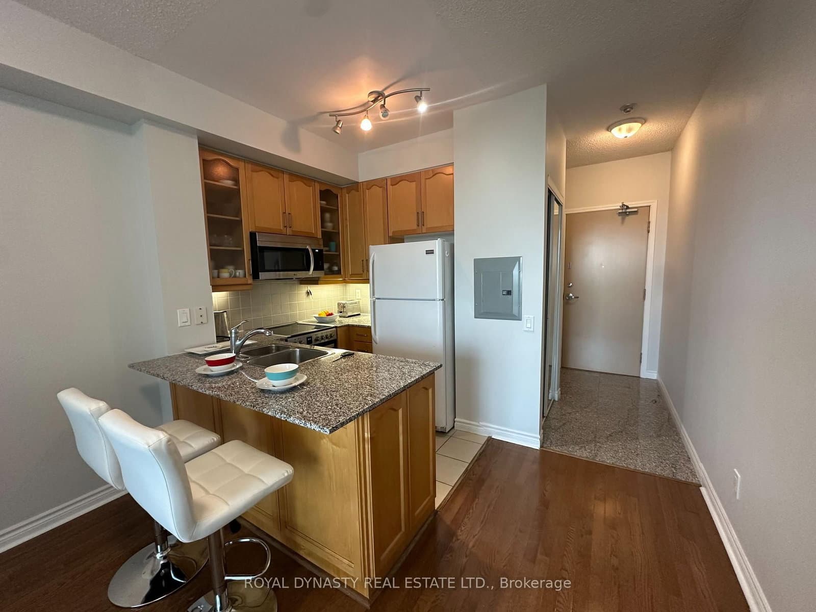 60 Byng Avenue, Unit 409 thumbnail 4