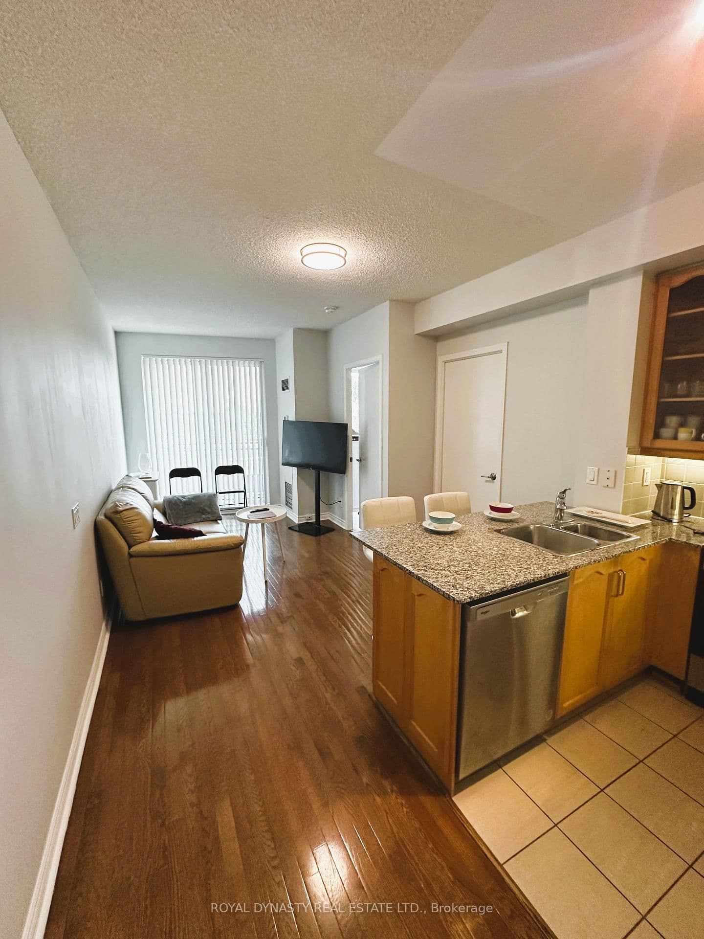 60 Byng Avenue, Unit 409 thumbnail 6