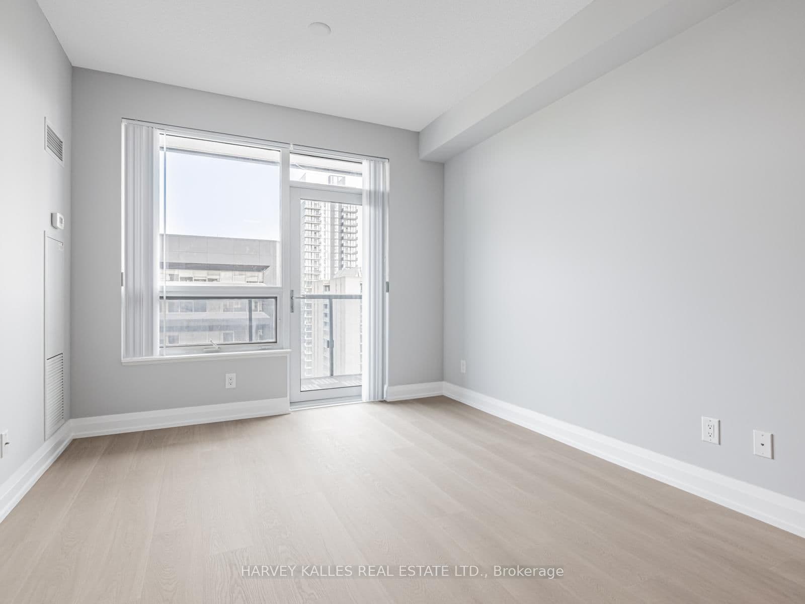 5 Sheppard Avenue E, Unit 2121 thumbnail 13