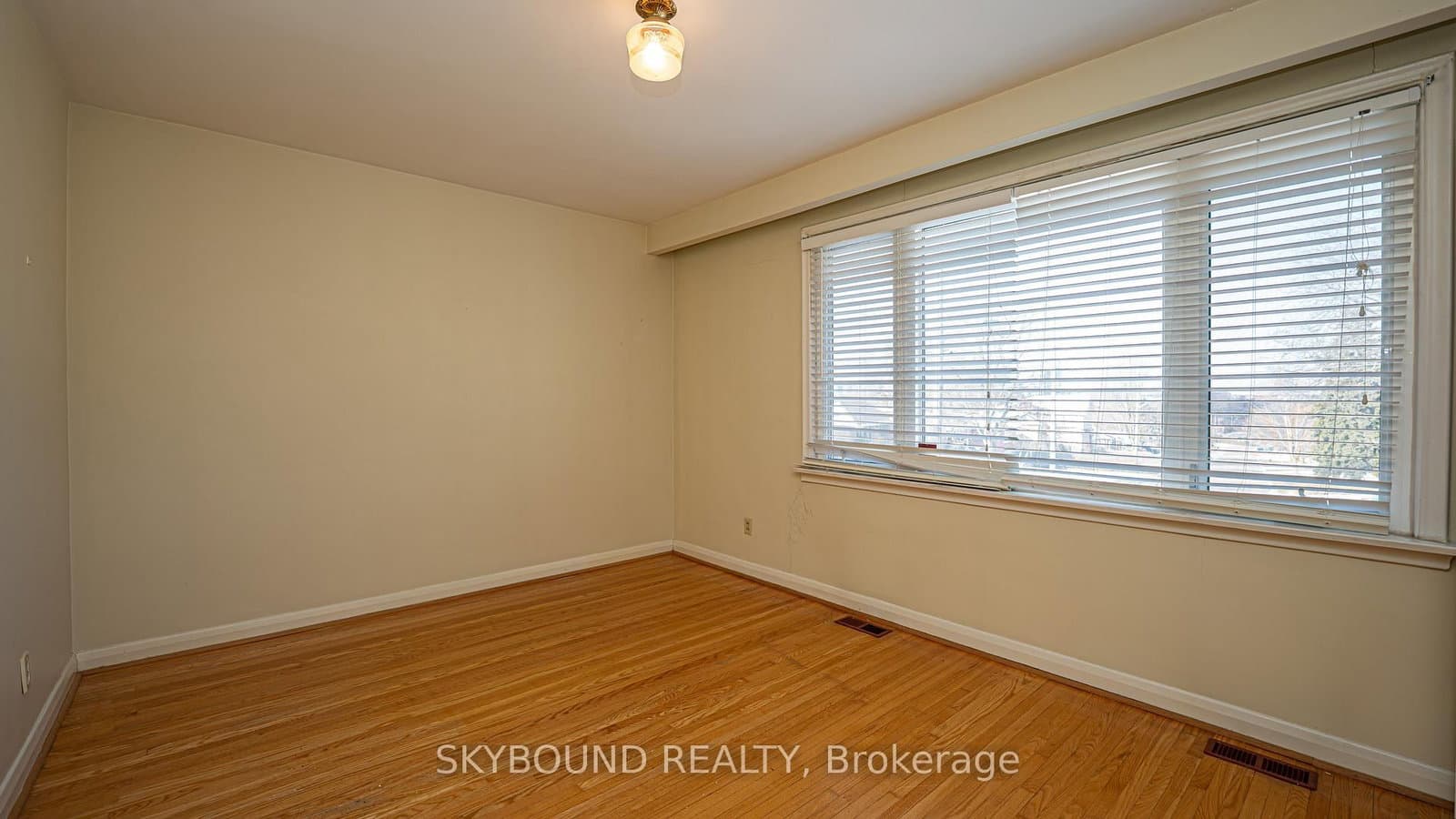 9 Caronport Crescent thumbnail 12