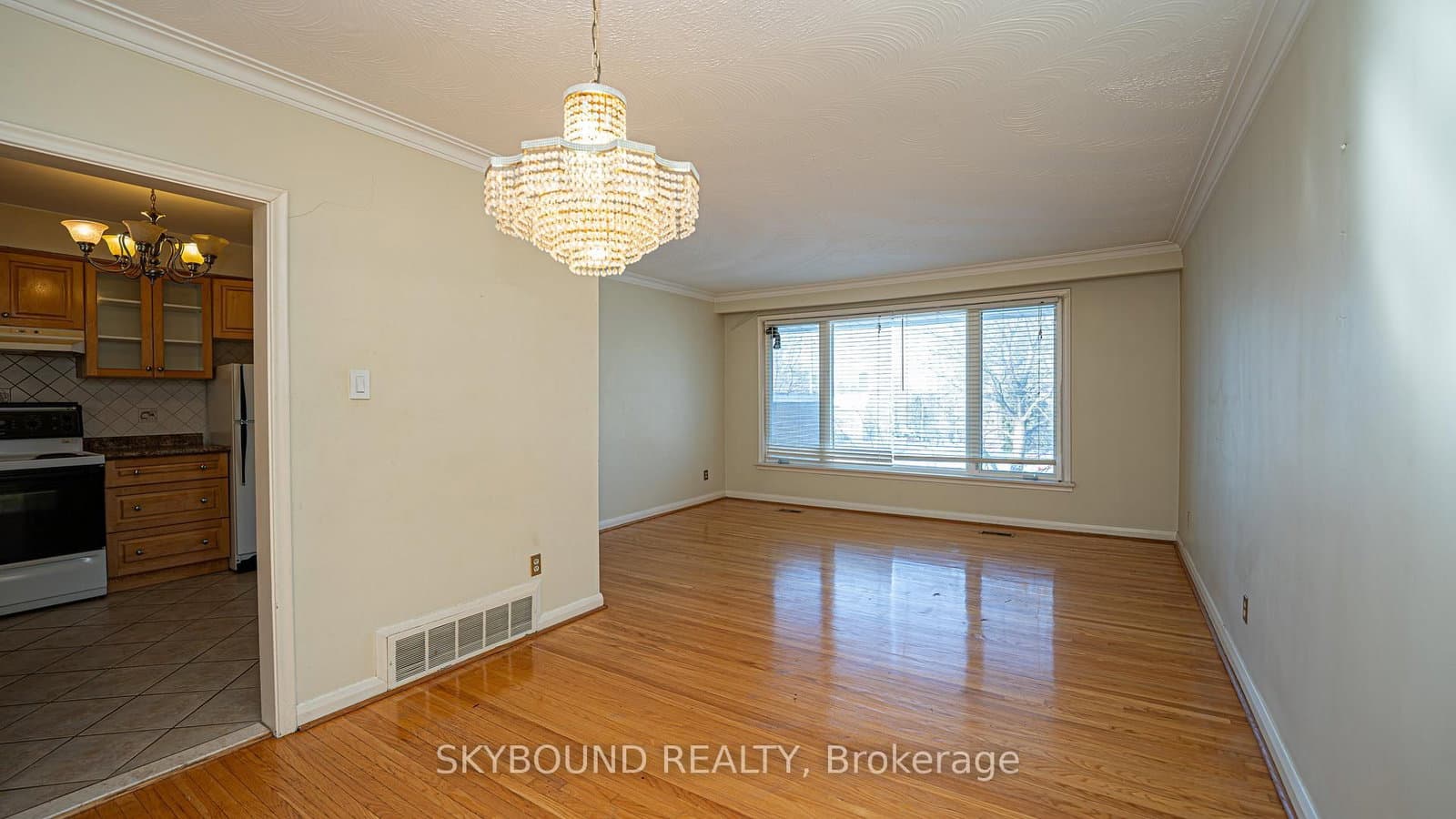 9 Caronport Crescent thumbnail 4