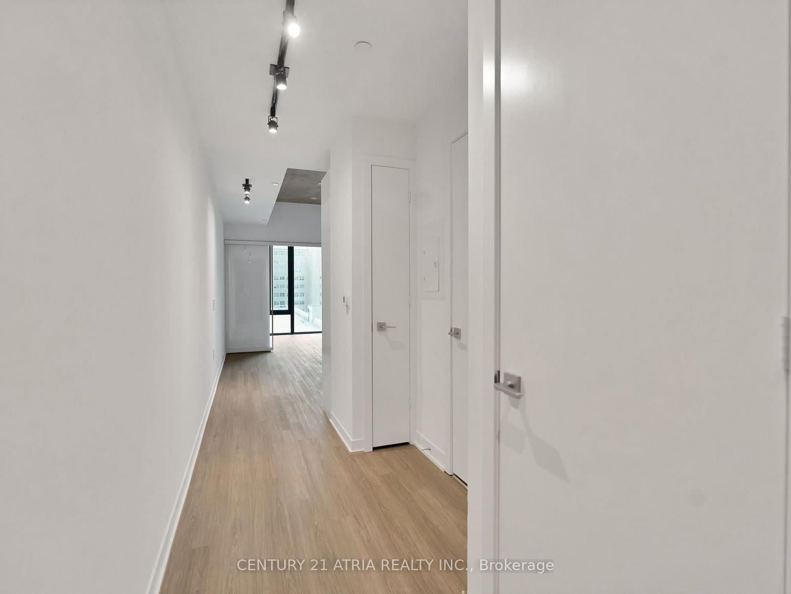 195 McCaul Street, Unit 716 thumbnail 10