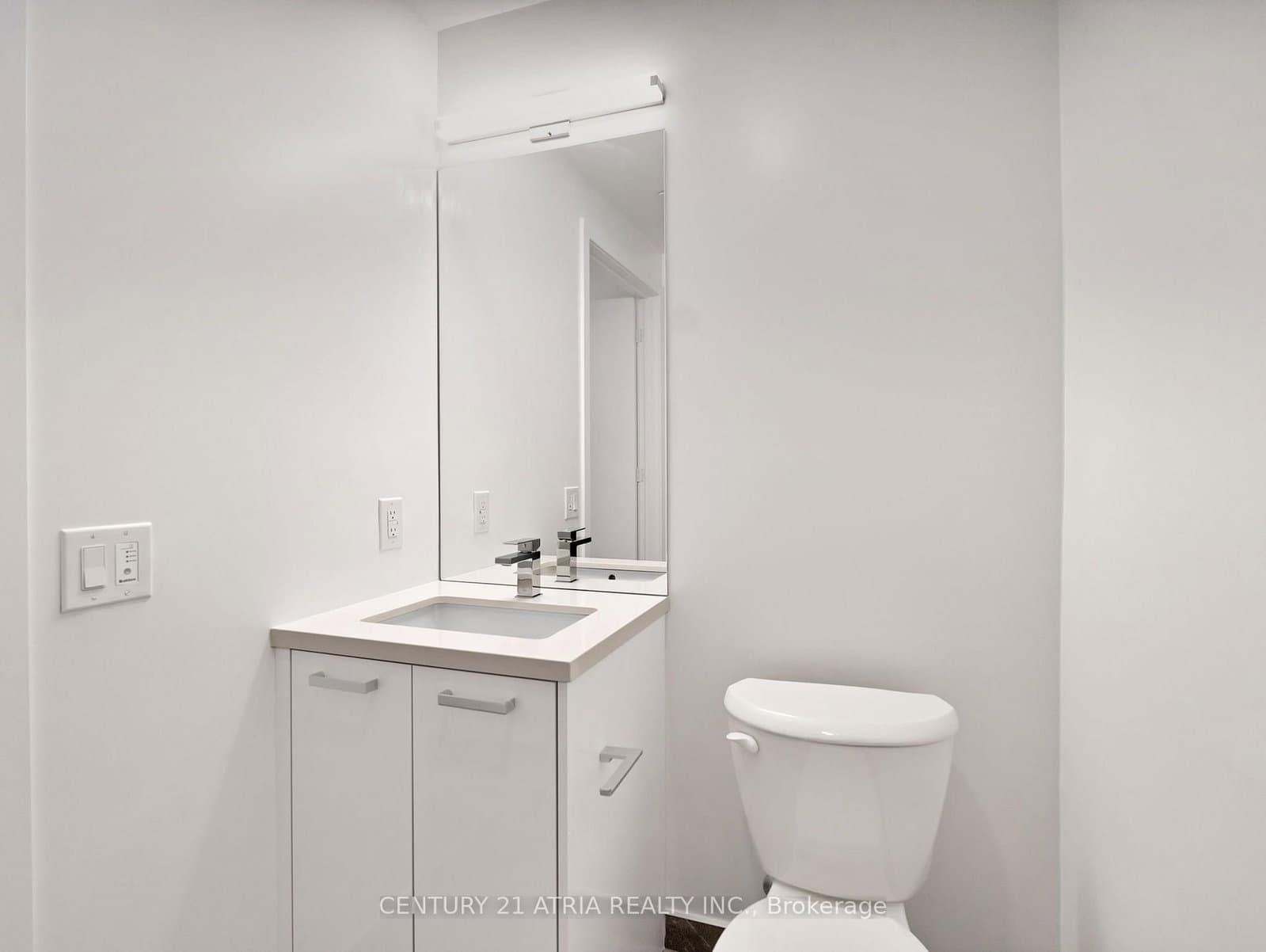 195 McCaul Street, Unit 716 thumbnail 12