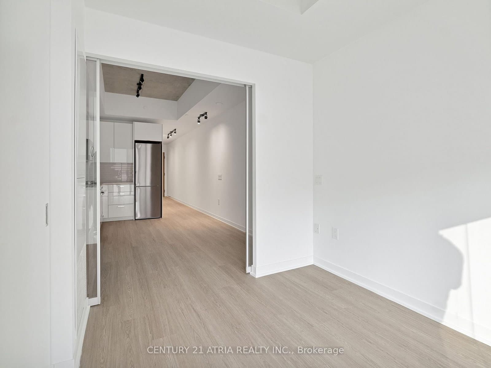 195 McCaul Street, Unit 716 thumbnail 26
