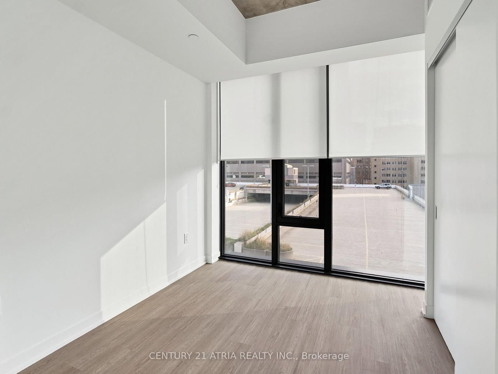 195 McCaul Street, Unit 716 thumbnail 29