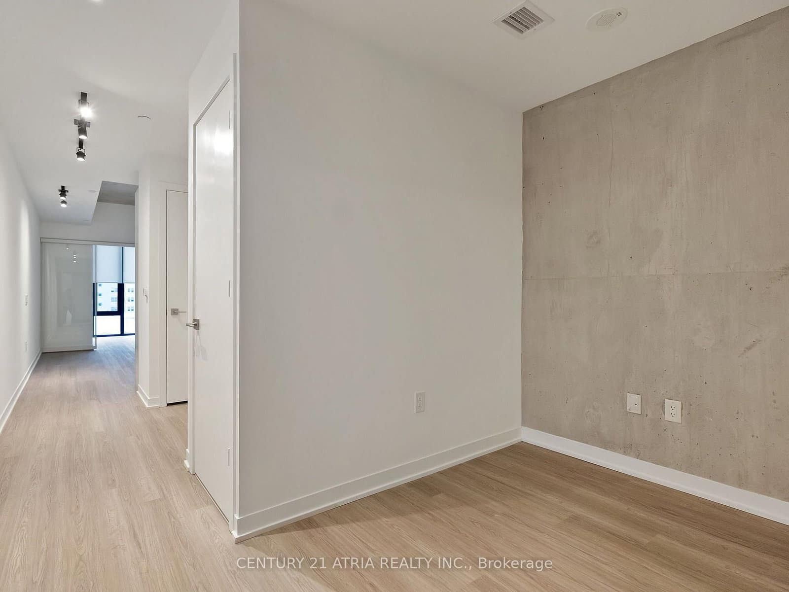 195 McCaul Street, Unit 716 thumbnail 33