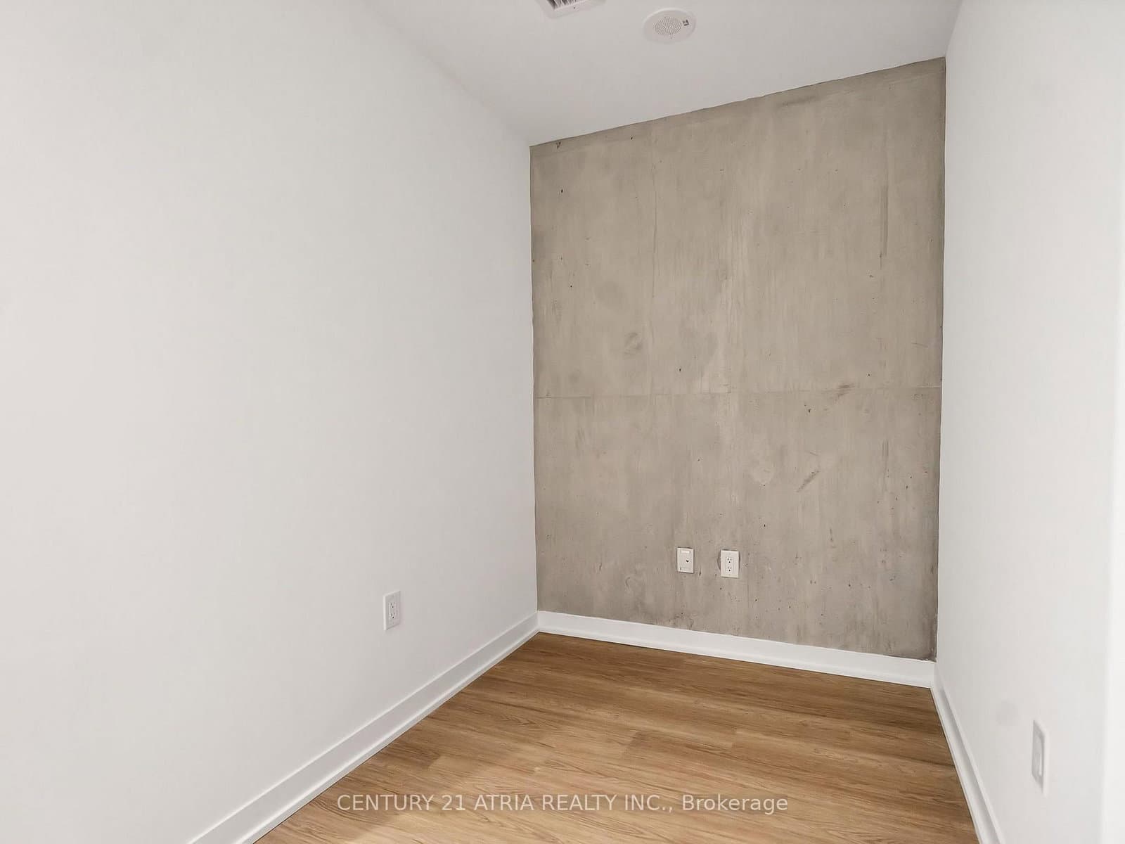 195 McCaul Street, Unit 716 thumbnail 5