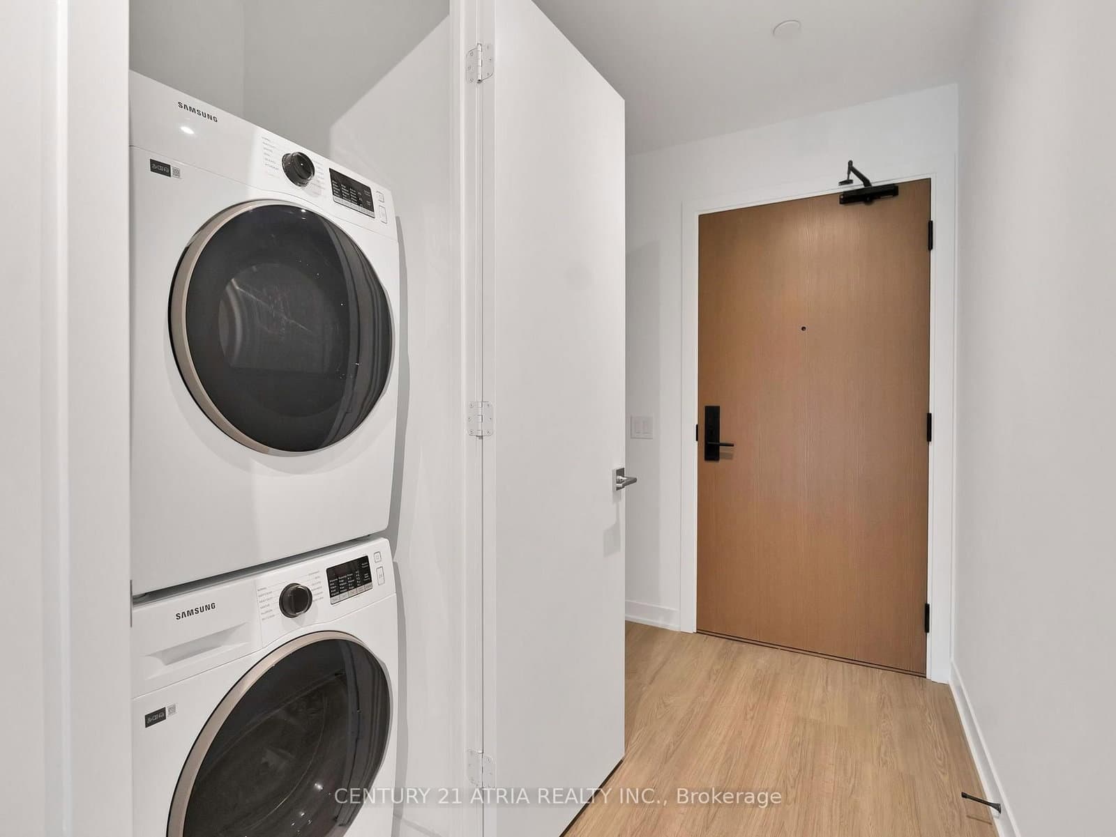 195 McCaul Street, Unit 716 thumbnail 8