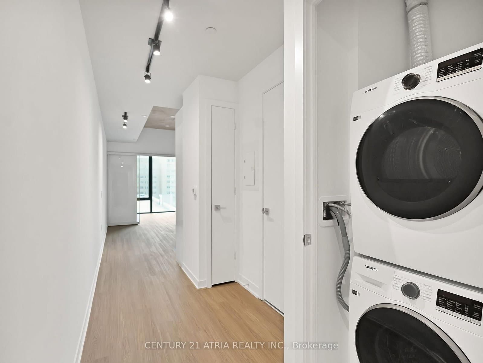 195 McCaul Street, Unit 716 thumbnail 9