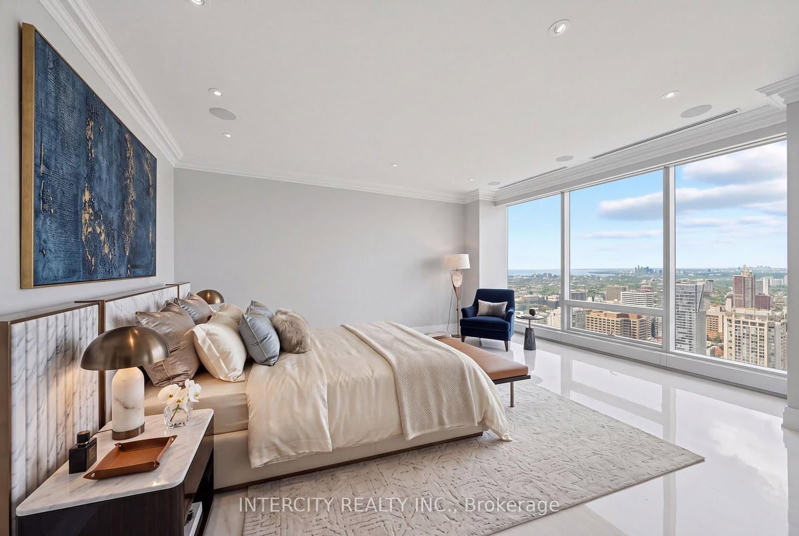 50 Yorkville Avenue, Unit 4001 thumbnail 15