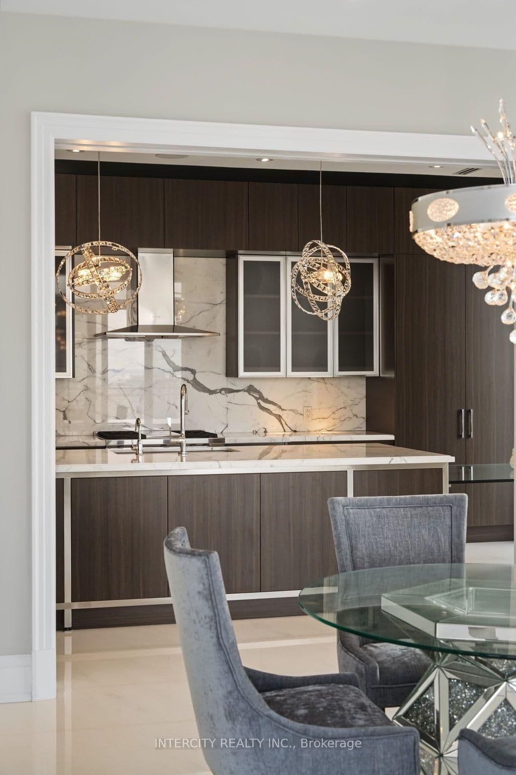 50 Yorkville Avenue, Unit 4001 thumbnail 7