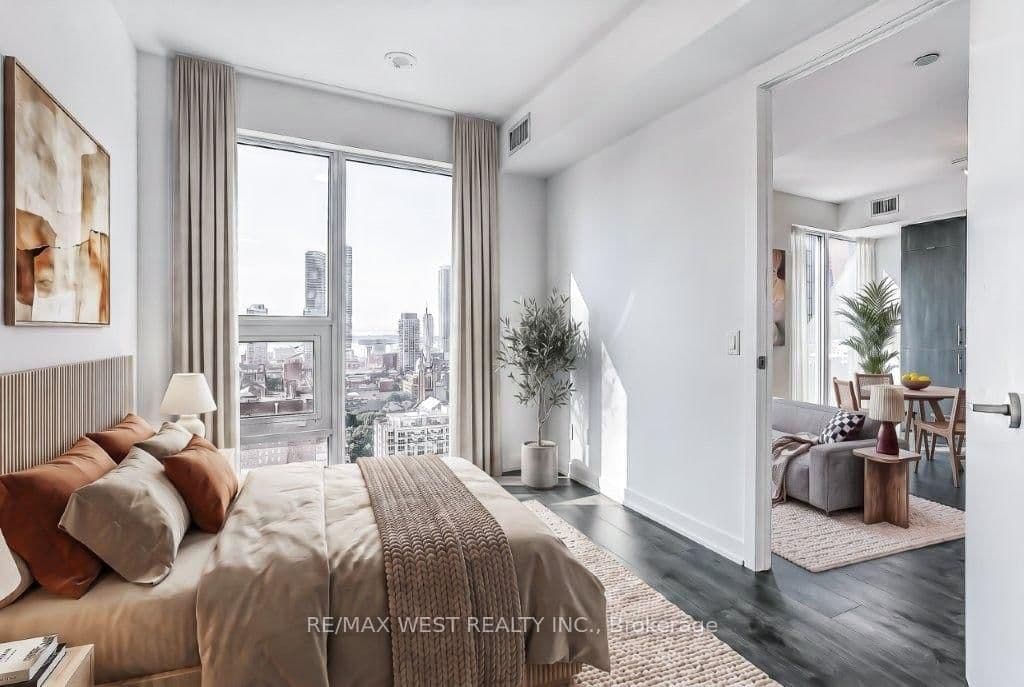 100 Queen Street E, Unit 2808 thumbnail 12