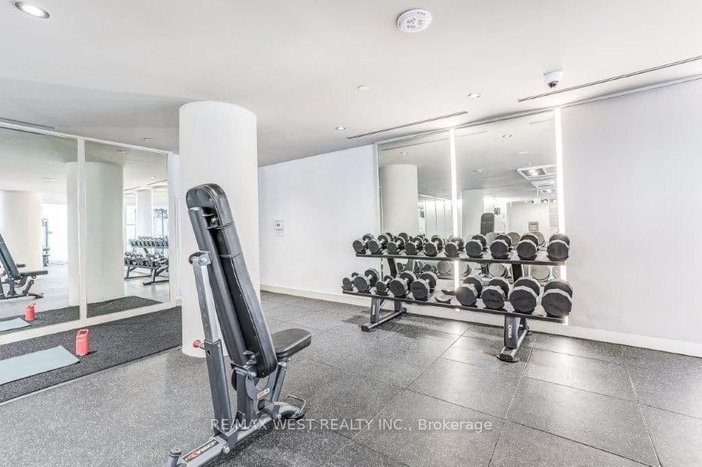 100 Queen Street E, Unit 2808 thumbnail 17