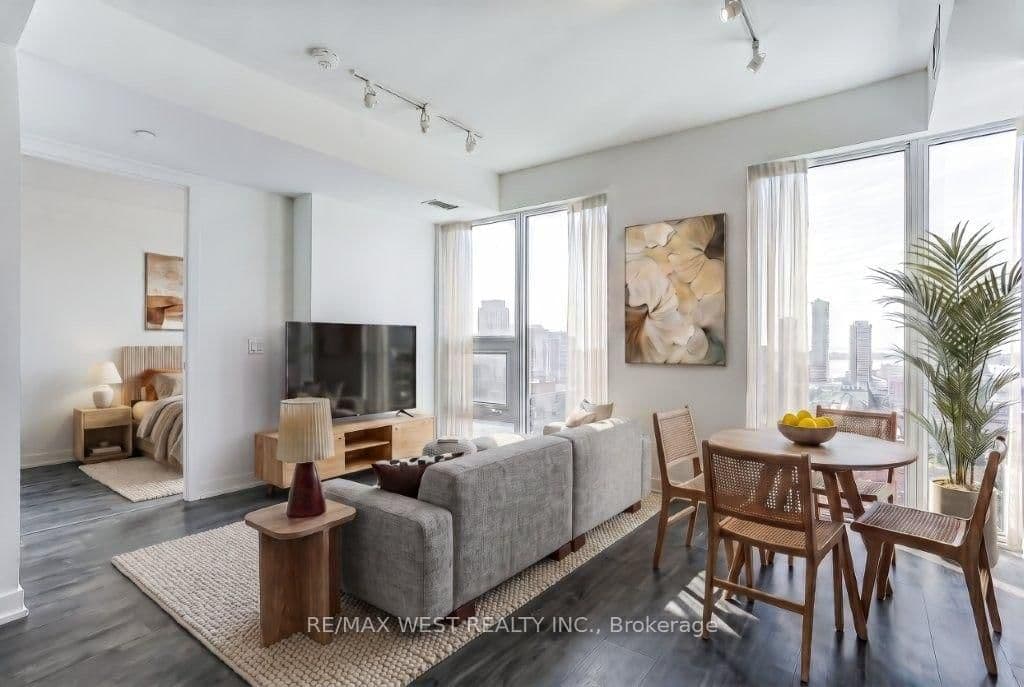 100 Queen Street E, Unit 2808 thumbnail 8