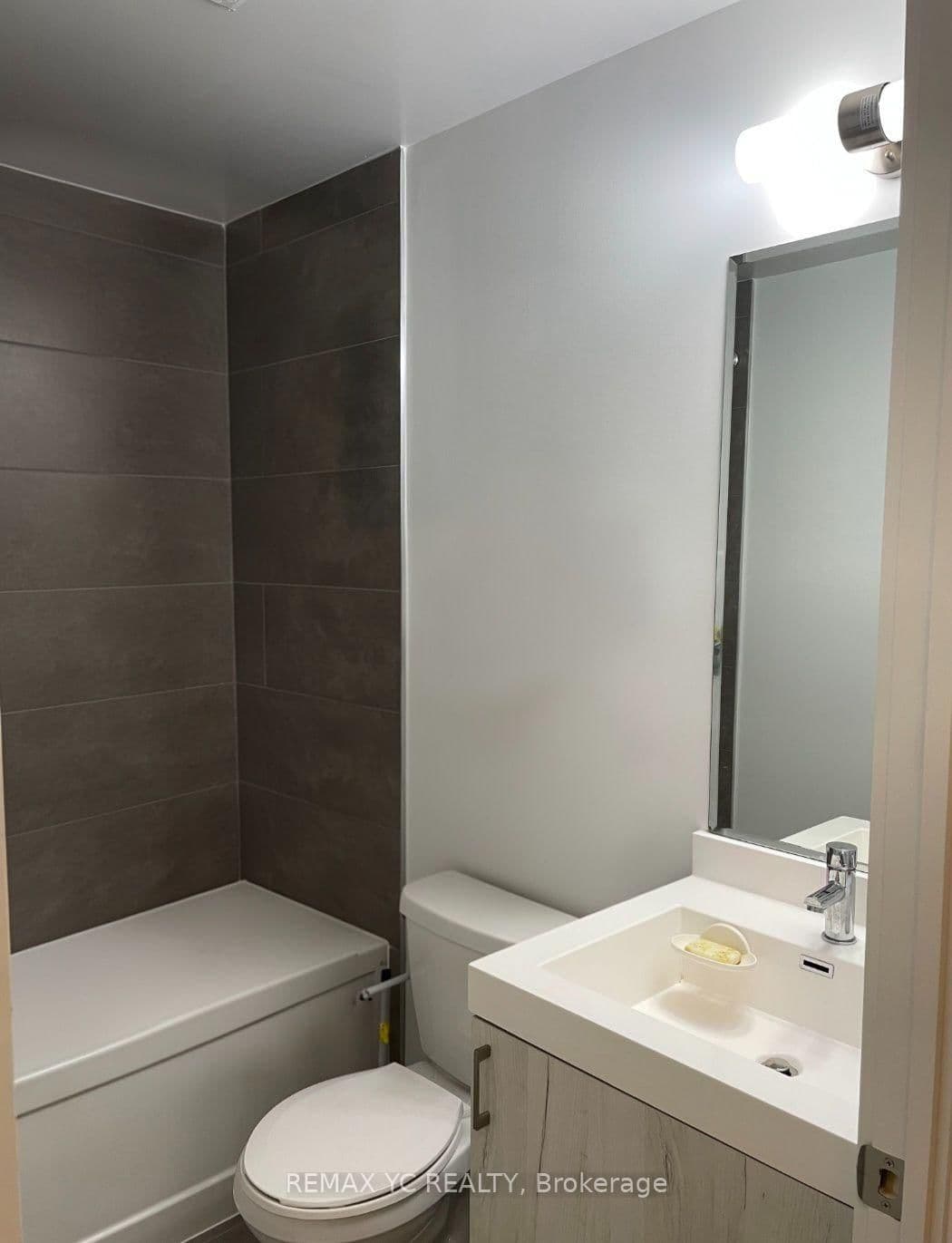 621 Sheppard Avenue E, Unit 111 thumbnail 5