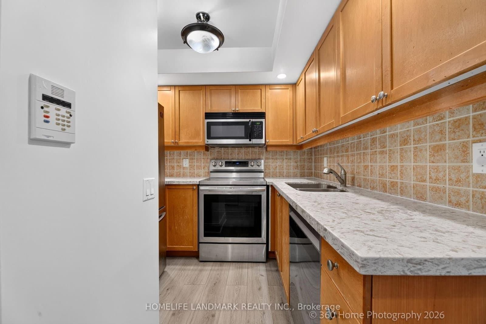15 NORTHTOWN Way, Unit 829 thumbnail 8