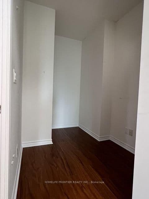 18 Holmes Avenue, Unit 1105 thumbnail 12