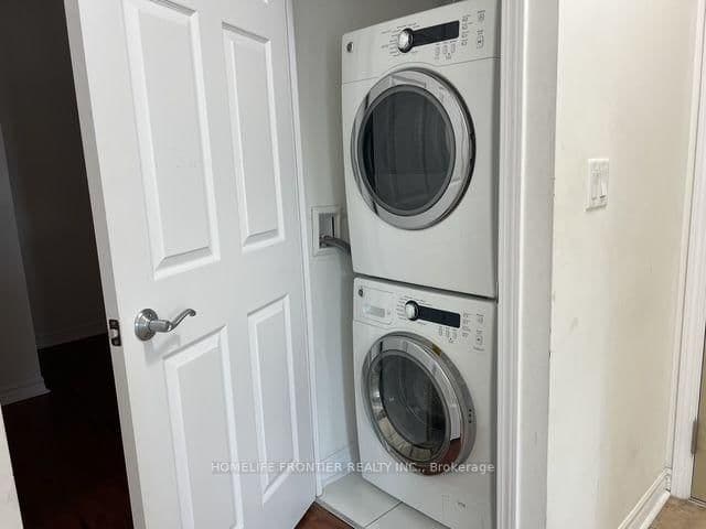 18 Holmes Avenue, Unit 1105 thumbnail 13
