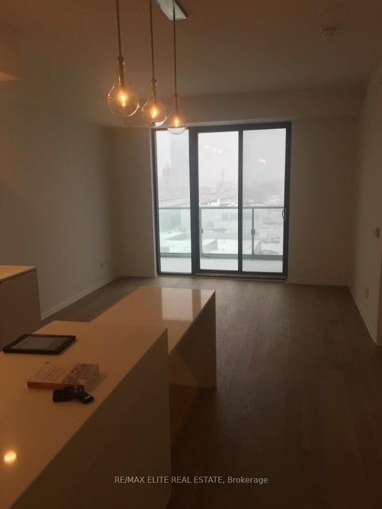 12 Bonnycastle Street, Unit 713 thumbnail 3