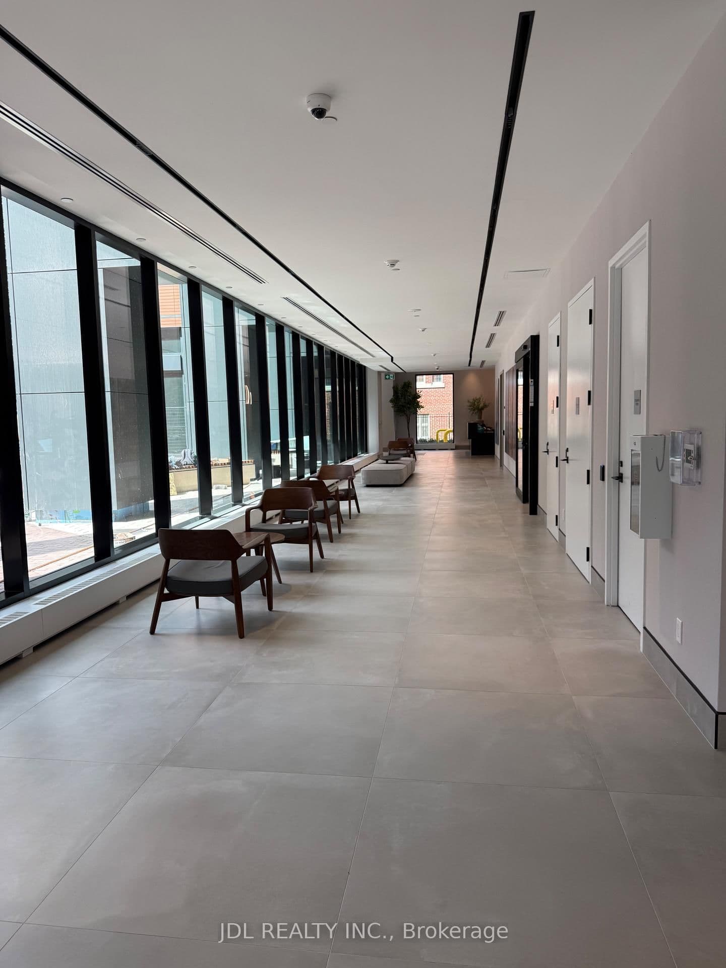 609 Sherbourne Street, Unit 4810 thumbnail 4
