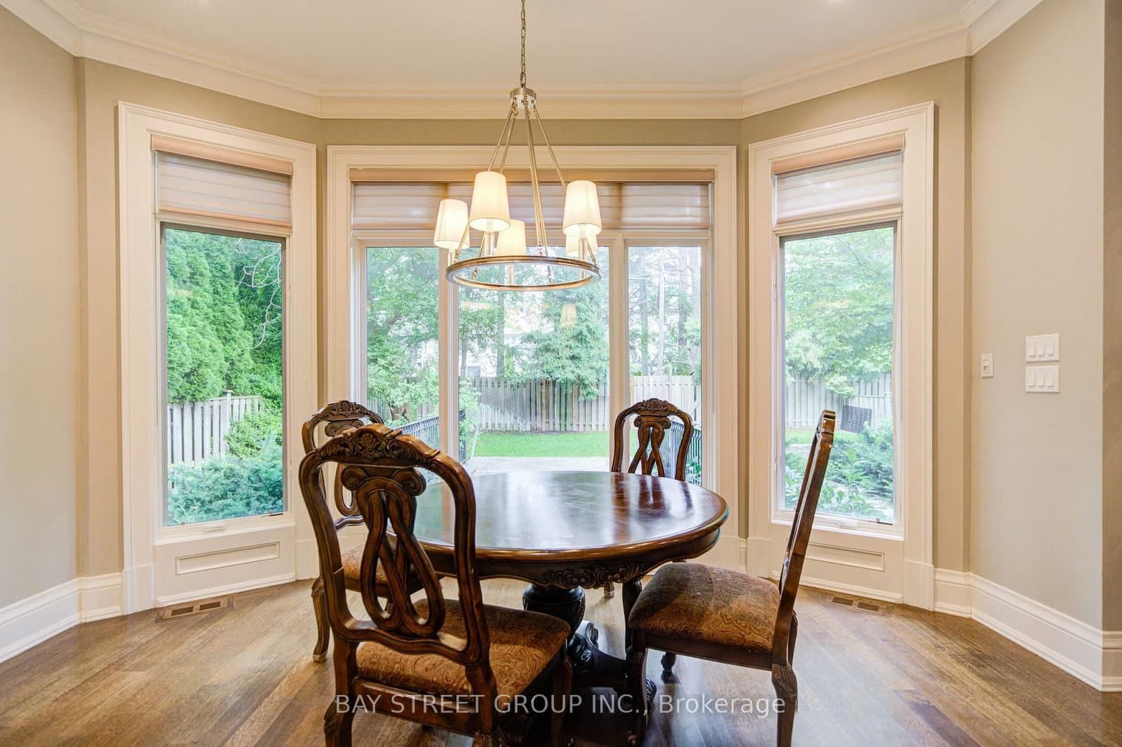 154 Munro Boulevard thumbnail 16