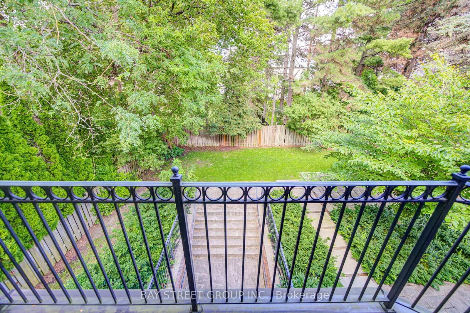 154 Munro Boulevard thumbnail 32