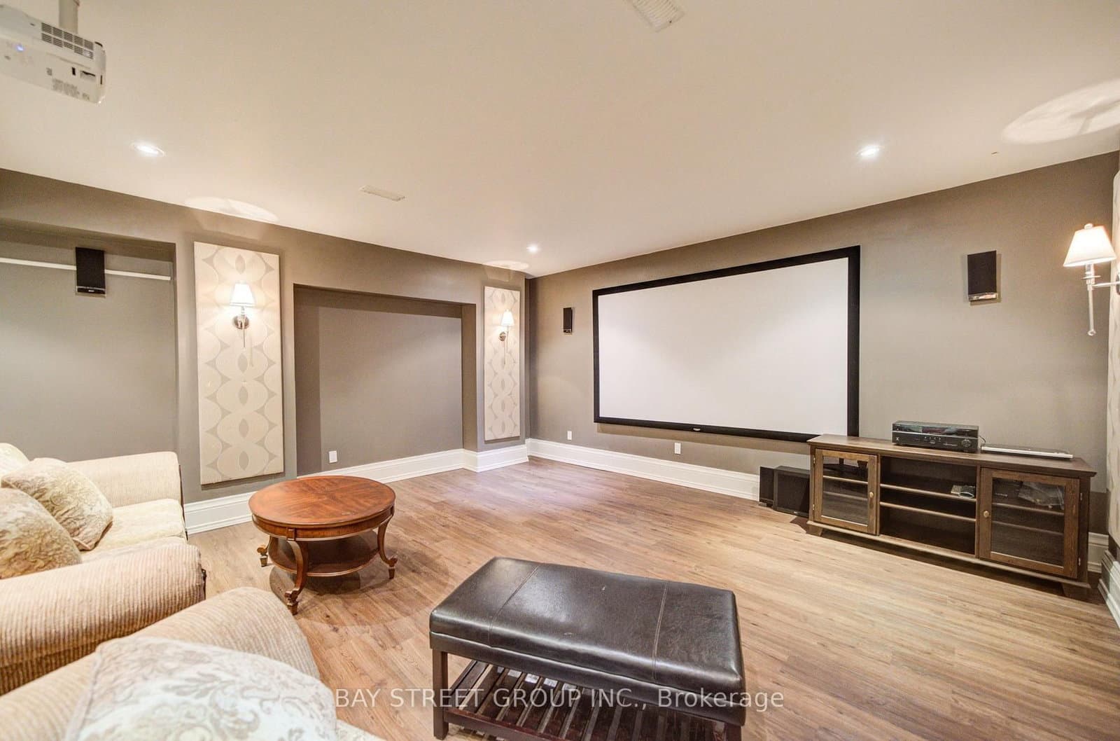 154 Munro Boulevard thumbnail 42