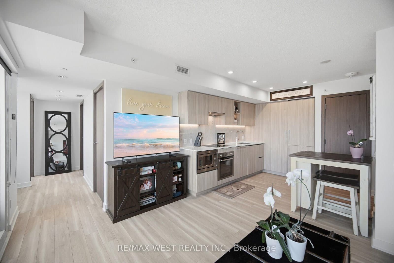 17 Bathurst Street, Unit 1602 thumbnail 13