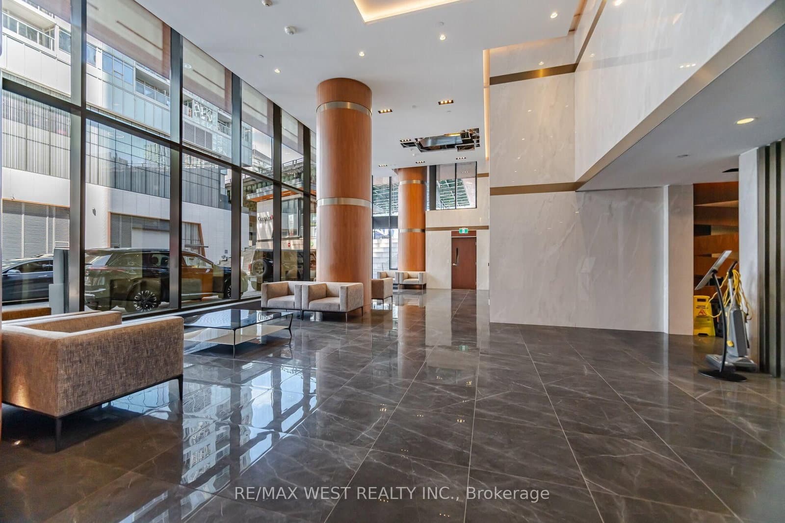 17 Bathurst Street, Unit 1602 thumbnail 2