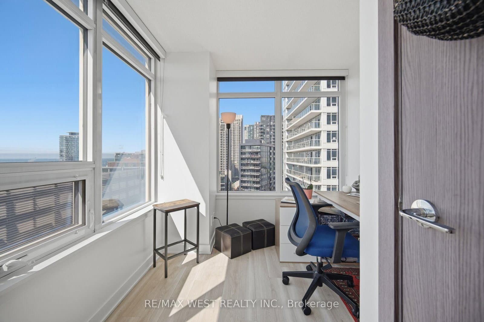 17 Bathurst Street, Unit 1602 thumbnail 20