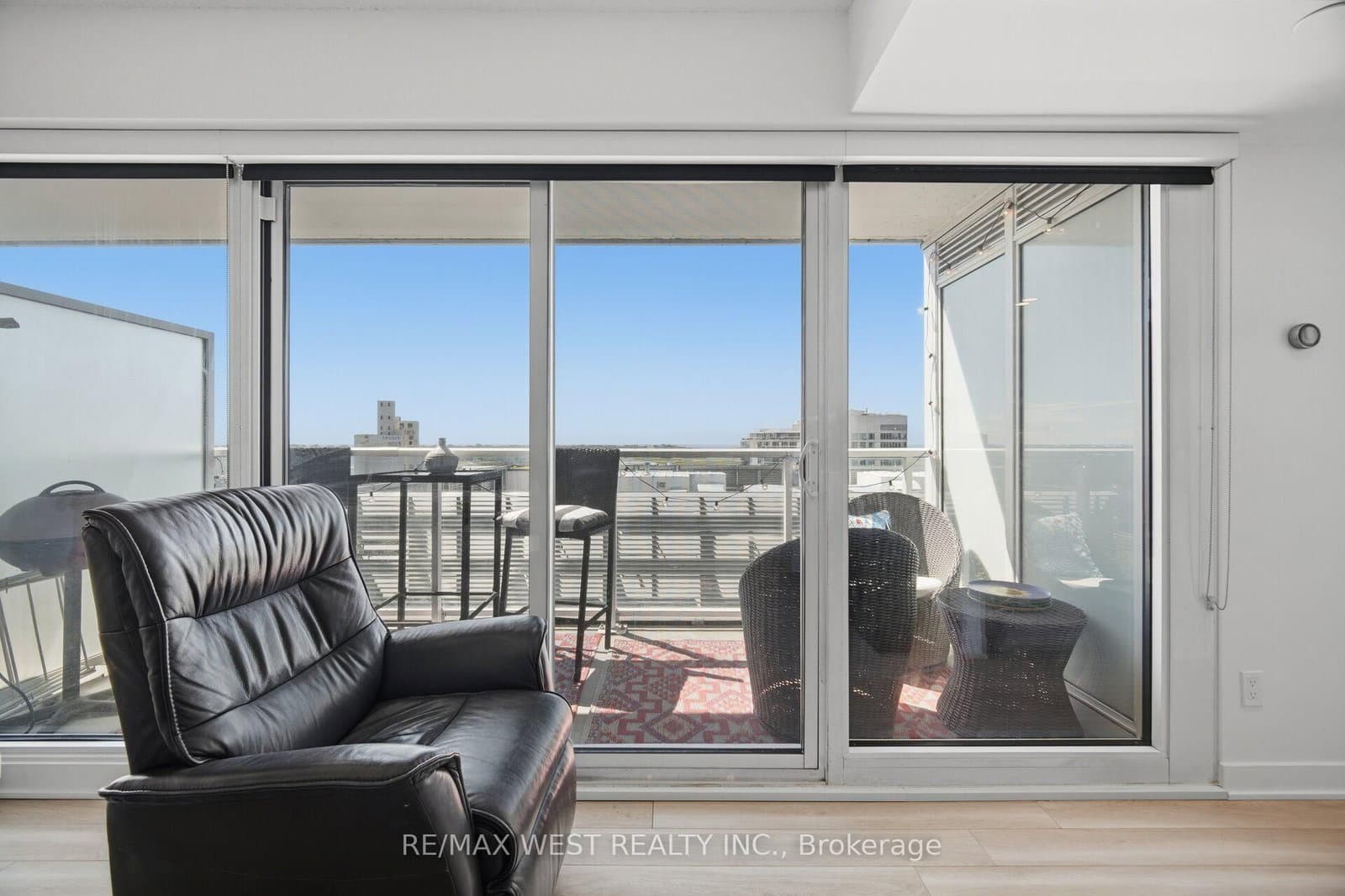 17 Bathurst Street, Unit 1602 thumbnail 27