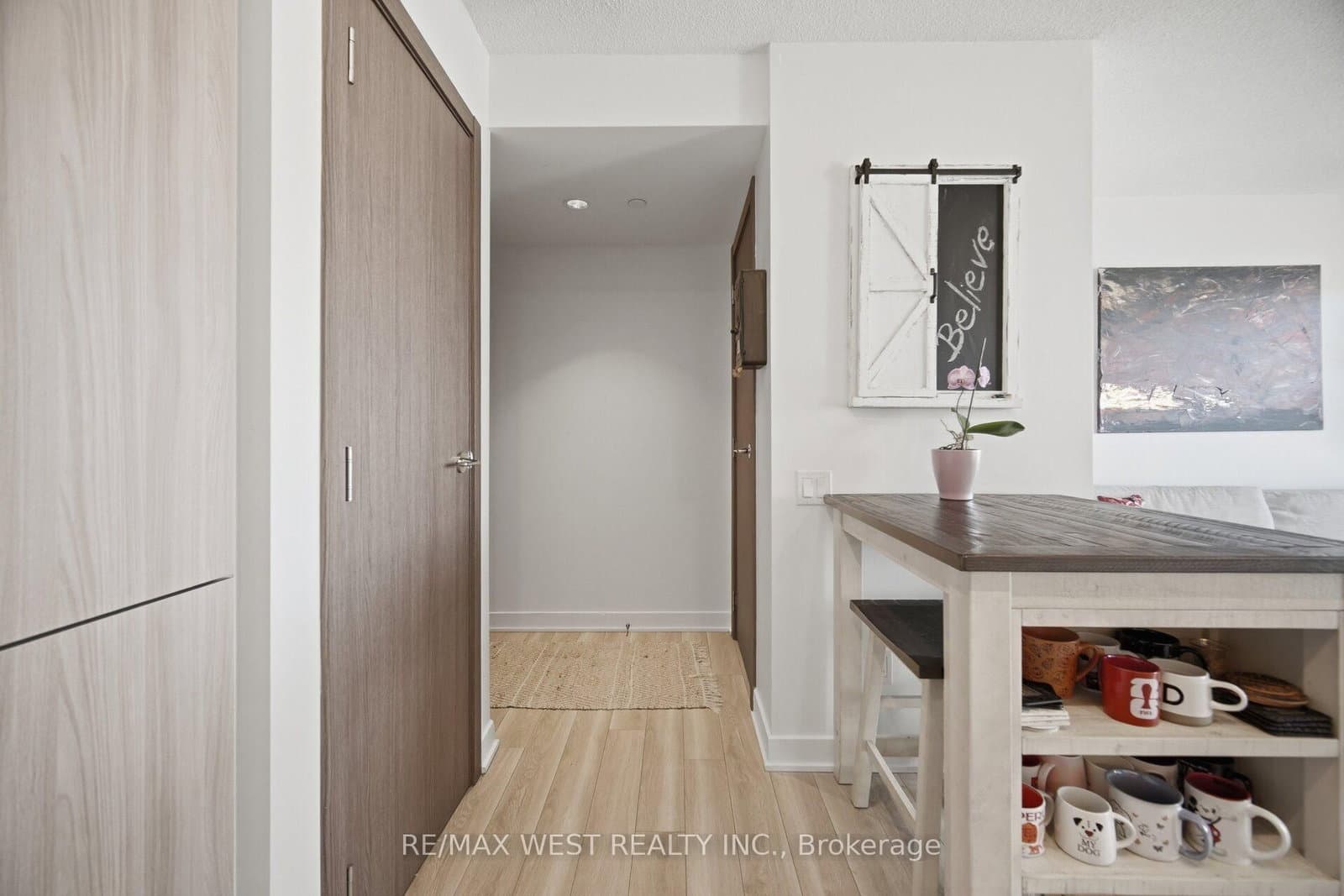 17 Bathurst Street, Unit 1602 thumbnail 4