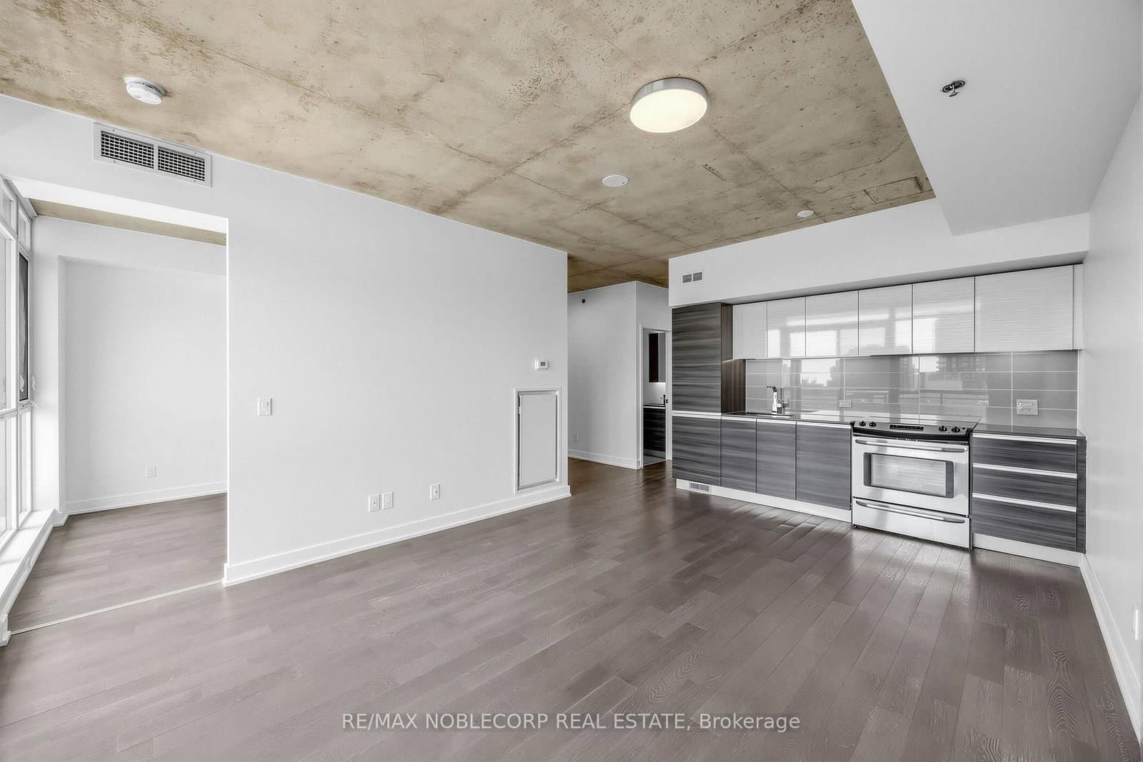 20 Minowan Miikan Lane, Unit 1006 - Image 1