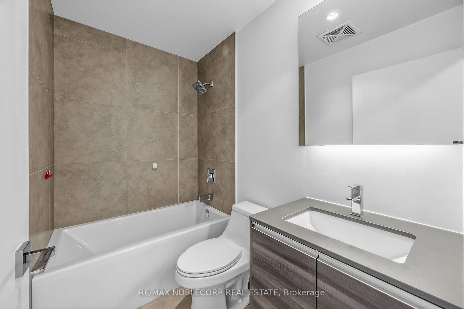 20 Minowan Miikan Lane, Unit 1006 thumbnail 15