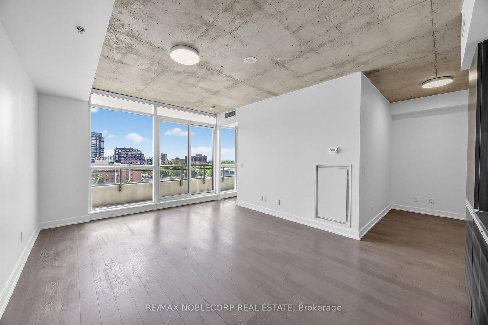 20 Minowan Miikan Lane, Unit 1006 thumbnail 9